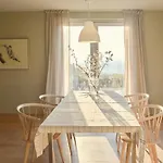 Boutique With Sea View In Vang * הסלה