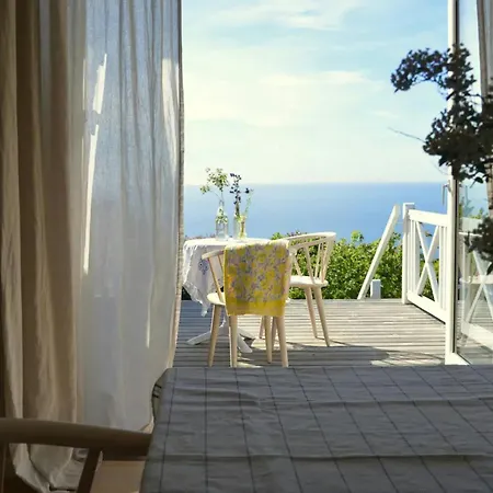 Boutique With Sea View In Vang *