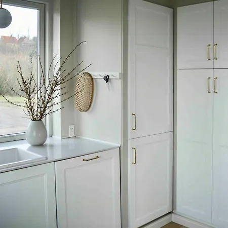 Boutique With Sea View In Vang *