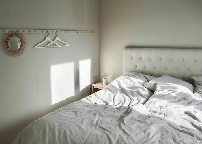 Boutique With Sea View In Vang * הסלה