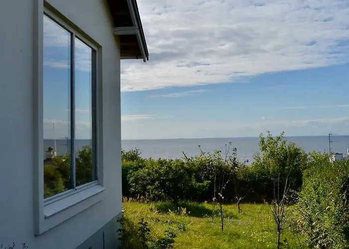 Boutique With Sea View In Vang *